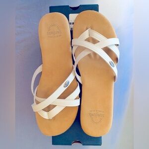 Gently Worn Authentic Bass Leather Strap Sandals